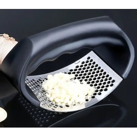 Ръчна преса за чесън